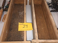 Lot 29 - houten bloembakken. 2 stuks
