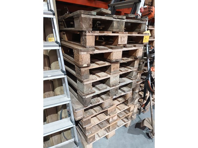 Lot 29 - houten palletten. 17 stuks - afbeelding 1 van  3