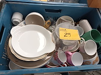 Lot 29 - keukengerei. 4 bakken - afbeelding 3 van  7