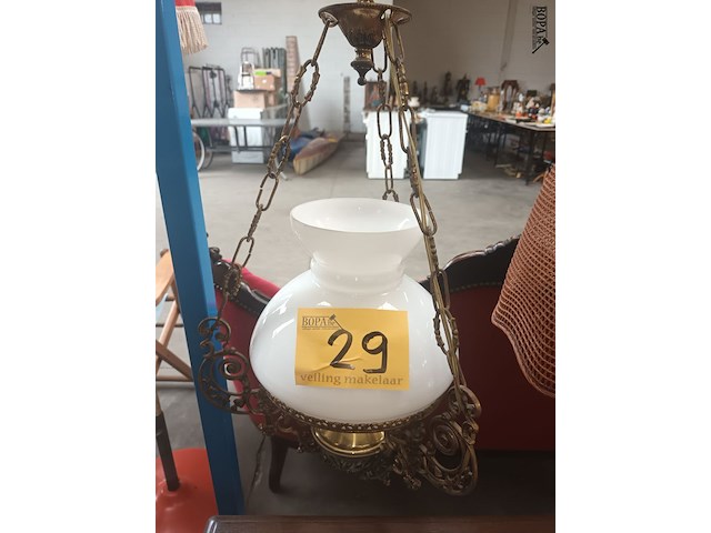 Lot 29 - kinké luster - afbeelding 1 van  4