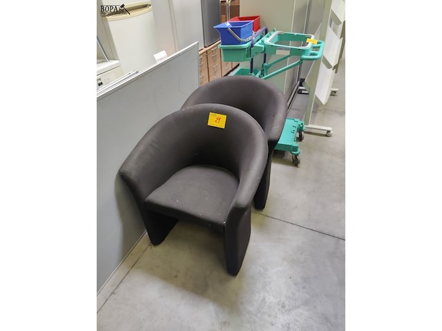 Lot 29 - kuipzetels - 2 stuks - afbeelding 1 van  3