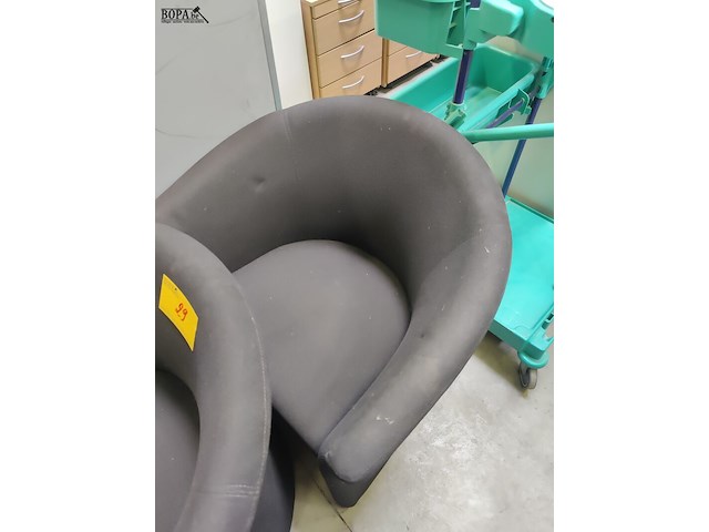 Lot 29 - kuipzetels - 2 stuks - afbeelding 2 van  3