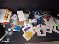 Lot 29 - lot diverse gsm hoesjes - afbeelding 1 van  4