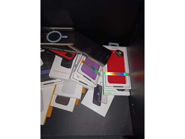 Lot 29 - lot diverse gsm hoesjes - afbeelding 3 van  4