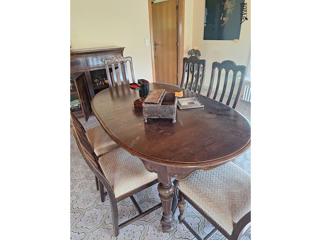 Lot 29 - ovalen tafel met 6 stoelen - afbeelding 3 van  5