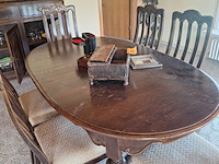 Lot 29 - ovalen tafel met 6 stoelen - afbeelding 3 van  5