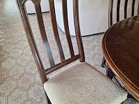 Lot 29 - ovalen tafel met 6 stoelen - afbeelding 5 van  5