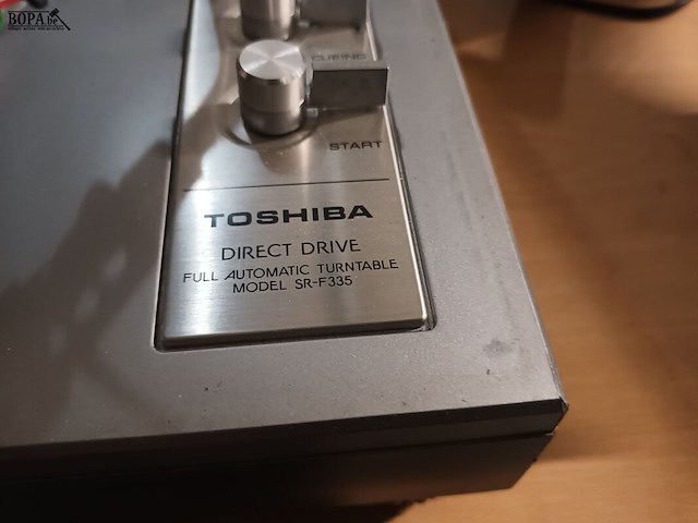 Lot 29 - platenspeler toshiba - afbeelding 3 van  4