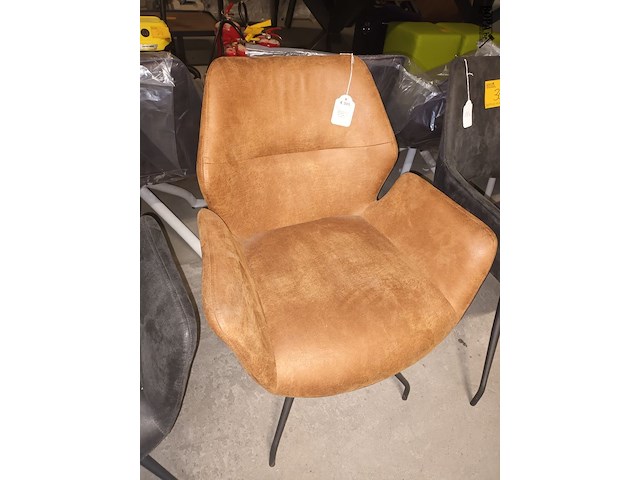 Lot 29 - roterende armstoel volta. 2 stuks - afbeelding 3 van  8