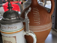 Lot 29 - stenen bierpotten 7 stuks + kruik - afbeelding 5 van  6