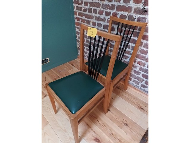 Lot 29 - stoelen. 2 stuks - afbeelding 1 van  3