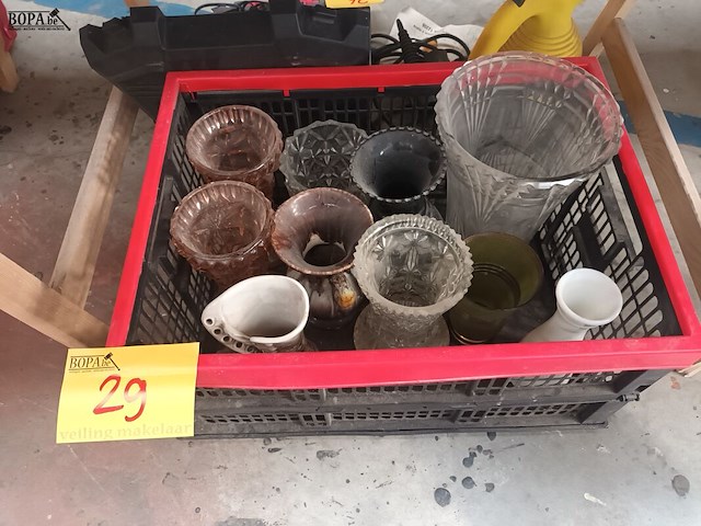 Lot 29 - vazen. 10 stuks - afbeelding 1 van  5