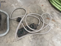 Lot 29 - verlengkabel op haspel en verdeelstekker - afbeelding 2 van  4