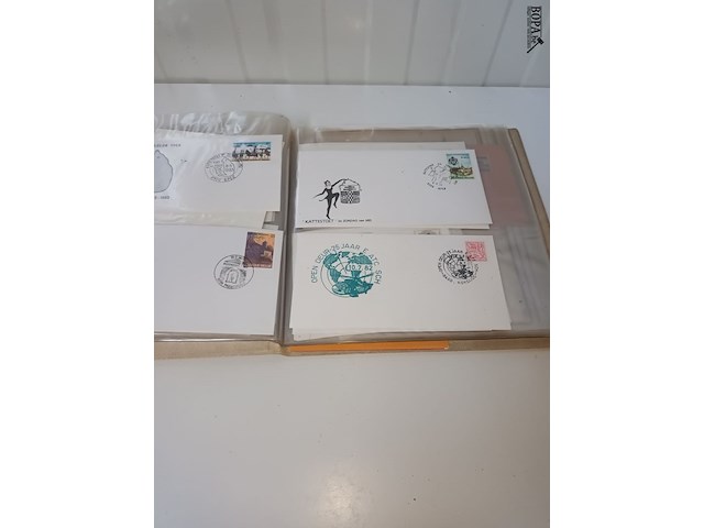 Lot 29 - verzamelmap postzegels. speciale uitgaven - afbeelding 7 van  9