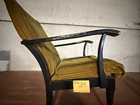 Lot 29 - vintage armstoel donkerhouten olijfgroen