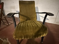 Lot 29 - vintage armstoel donkerhouten olijfgroen - afbeelding 2 van  3