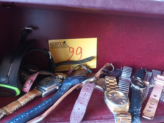 Lot 29 - vintage horloges. 13 stuks - afbeelding 1 van  3