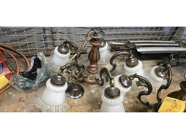 Lot 29 - vintages lusters 2 stuks - afbeelding 2 van  3