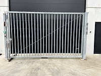 Lot 29 metalen galvanisé draaipoort
