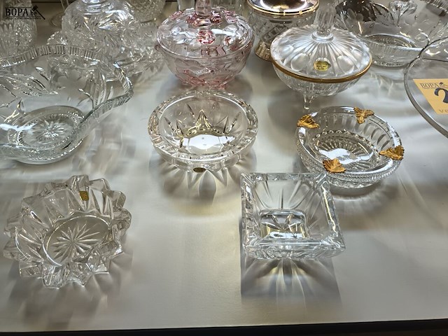 Lot 290 - glaswerk en kristal. 30 stuks - afbeelding 5 van  9