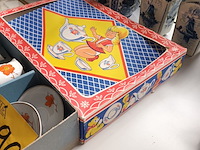 Lot 290 - kinderservies. 11 stuks - afbeelding 3 van  4