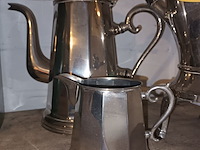 Lot 291 - koffiestel. 3 stuks - afbeelding 4 van  5
