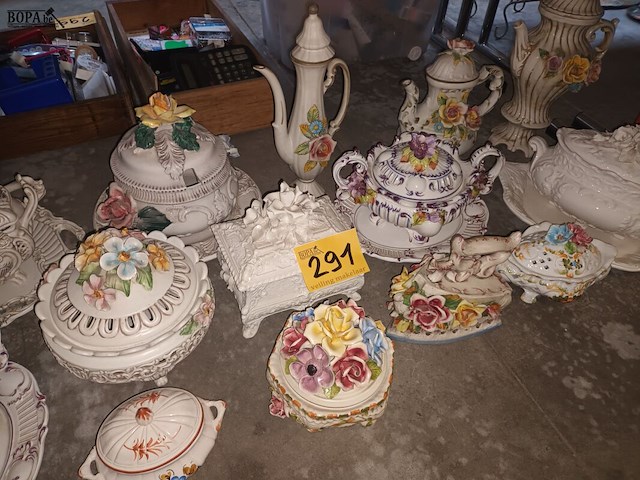 Lot 291 - sierschalen in keramiek. 14 stuks - afbeelding 1 van  4