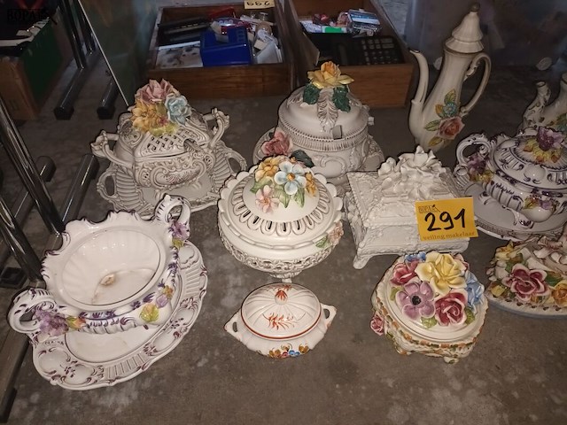 Lot 291 - sierschalen in keramiek. 14 stuks - afbeelding 2 van  4