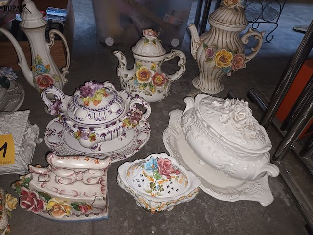 Lot 291 - sierschalen in keramiek. 14 stuks - afbeelding 4 van  4