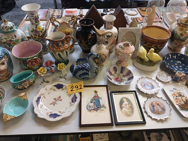 Lot 292 - decoratie. 35 stuks - afbeelding 1 van  9