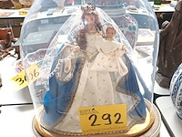 Lot 292 - globe met maria - afbeelding 1 van  2