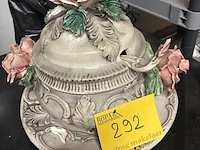 Lot 292 - keramieken soepterrine met serveerschaal