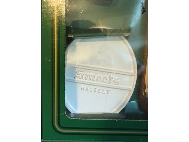 Lot 292 - smeets hasselt cadeauverpakking - afbeelding 4 van  4
