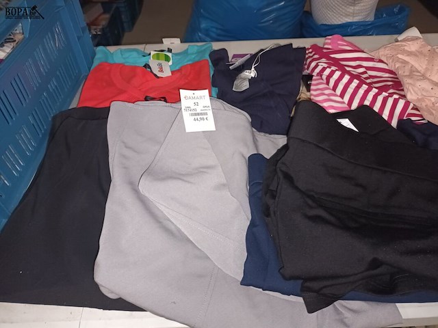 Lot 293 - dameskledij. 31 stuks - afbeelding 4 van  5