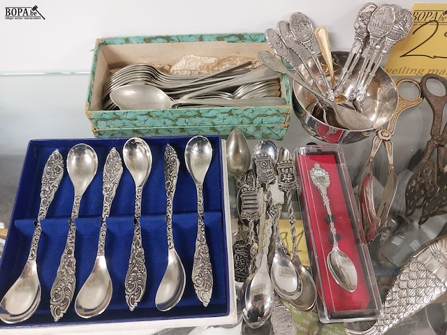 Lot 293 - verzilverde bestek items ong 14 stuks - afbeelding 2 van  3
