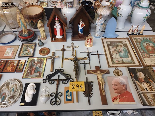 Lot 294 - devotie. 37 stuks - afbeelding 1 van  8