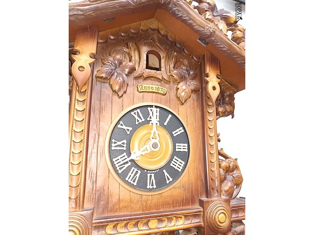 Lot 294 - koekoeksklok in plastiek - afbeelding 2 van  7