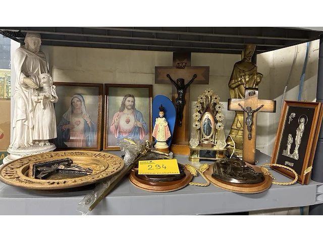 Lot 294 - lot religie - afbeelding 1 van  8