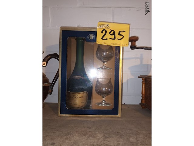 Lot 295 - gaston de lagrange cognac - afbeelding 1 van  3