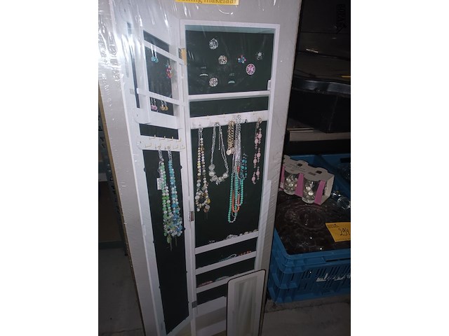 Lot 295 - juwelenkast met spiegel - afbeelding 2 van  4