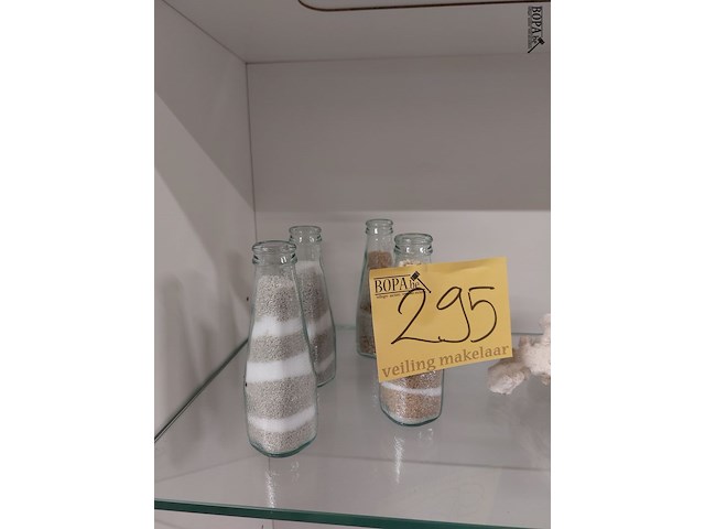 Lot 295 - lot koralen en sierzand, ong 14 stuks - afbeelding 2 van  3