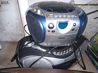 Lot 295 - radio’s en docking station 4 stuks - afbeelding 4 van  4