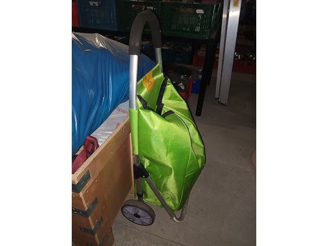 Lot 296 - boodschappen trolley en tasje - afbeelding 2 van  3