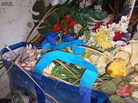 Lot 296 - partij kunstbloemen - afbeelding 3 van  4