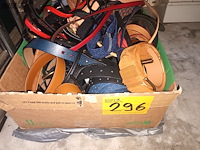 Lot 296 - riemen - afbeelding 1 van  3