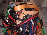 Lot 296 - riemen - afbeelding 2 van  3