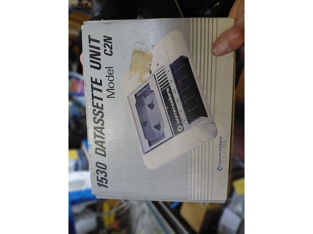 Lot 296 - vintage toestellen: kassa santron - datassette unit, radio c - afbeelding 2 van  2