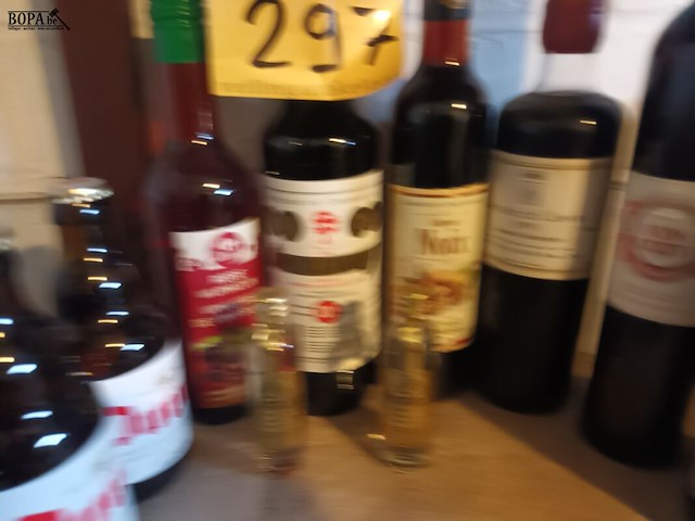 Lot 297 - alcoholische dranken. 11 stuks - afbeelding 3 van  4