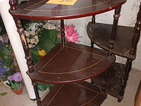 Lot 297 - hoek meubilair. 2 stuks - afbeelding 2 van  4