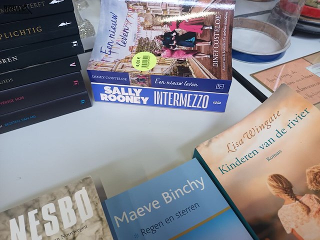 Lot 297 - romans en leesboeken. 45 stuks - afbeelding 6 van  8